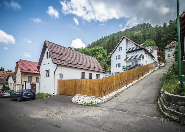 Manuela Residence